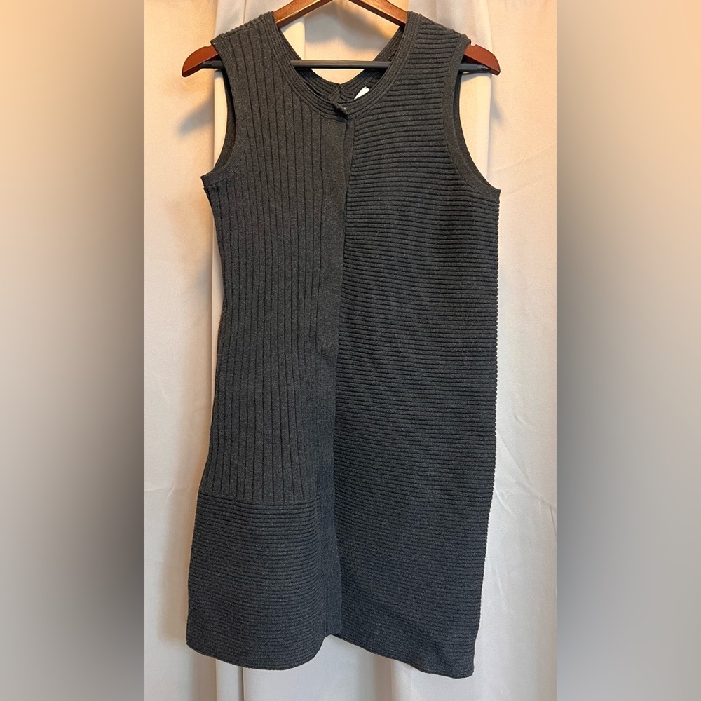 Per Se Charcoal Sleeveless Cardigan